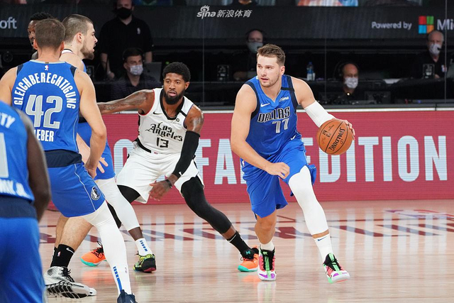 洛文尼亚的 洛文尼亚的